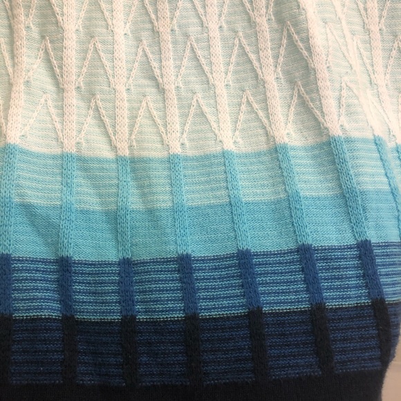 Talbots ombré sweater top 3/4 sleeve in blue - Picture 4 of 5